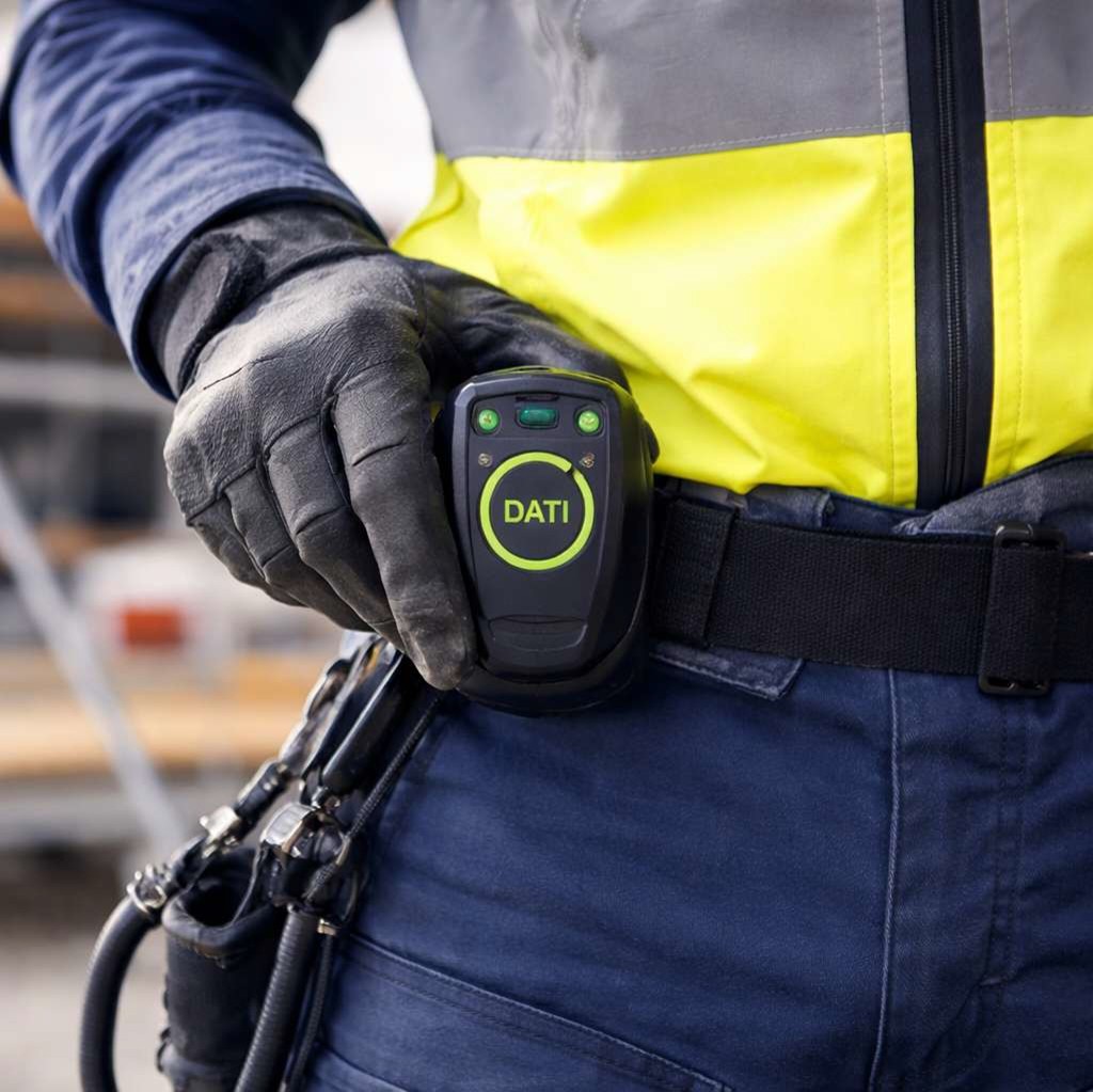 Agent équipé d’un dispositif DATI pour la sécurité au travail